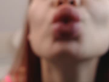 kira_street naked cam