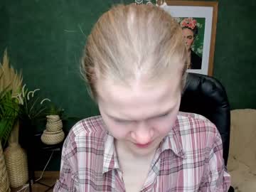 Naked cam girl idk_what_im_doing_ image #1816217