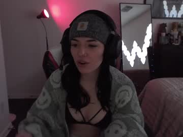 Naked cam girl winnierides image #4055433