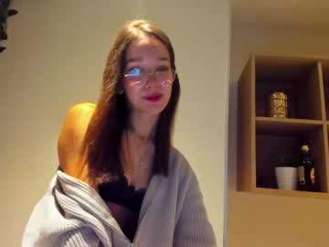 Naked cam girl ellie_leen image #1235236
