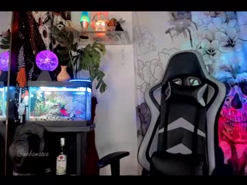 Naked cam girl nebamazee image #2155095