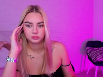 Naked cam girl 8a8y_nura image #1185860