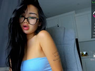 Naked cam girl miyong_7 image #2713748