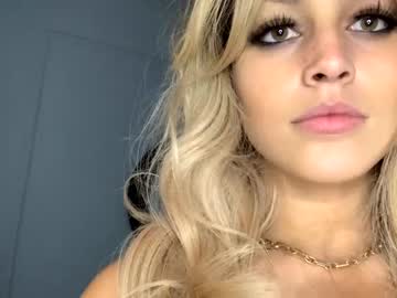 Naked cam girl rorydiva image #2607914