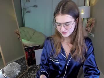 Naked cam girl zlata_luna image #550245