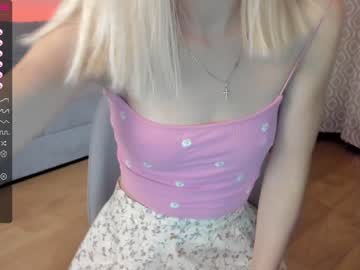 Naked cam girl brilliantvictoria image #3234875