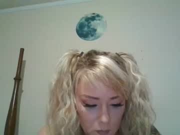 scarlettesin naked cam
