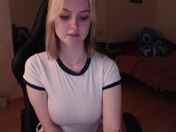 Naked cam girl lovely_kisses image #2642879
