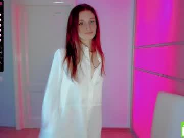 Naked cam girl foxystephanie1111 image #1352594