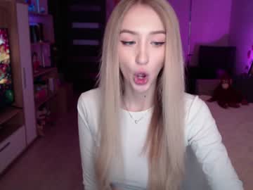 Naked cam girl gudeeetama image #298850