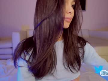 Naked cam girl hollyextra image #3379291