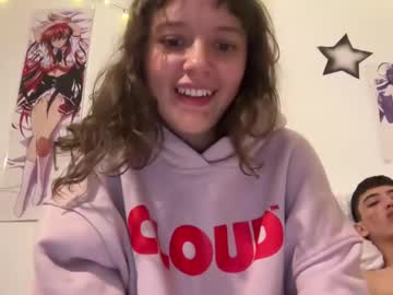 pikawiii naked cam