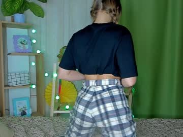 Naked cam girl maimichelle image #2156866