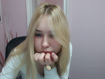Naked cam girl lila_page image #1101445
