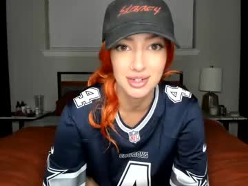 Naked cam girl miss_bee image #3559931