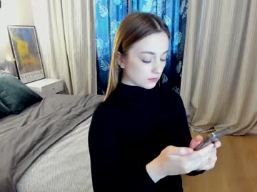 emi111_ naked cam