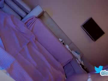 Naked cam girl hollyextra image #3071706