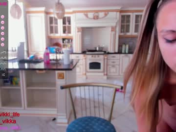 Naked cam girl misss_vikki image #2093359