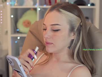 Naked cam girl mia_milagros image #2068439