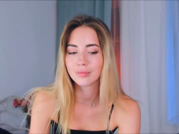 Naked cam girl emmi_rosee image #2940784