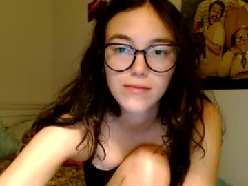 Naked cam girl lilangel66 image #2551352