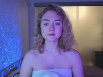 Naked cam girl vanessa_maes image #2649583