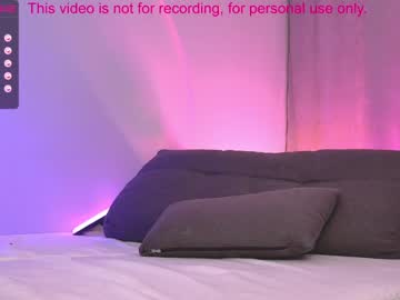 Naked cam girl shycinderella image #2932847