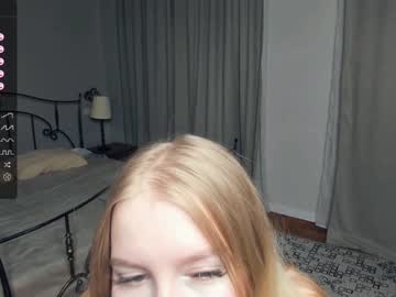 Naked cam girl vicky_kiwi image #3954850