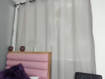 Naked cam girl roberta_lipa image #2639570