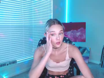 Naked cam girl petitebrat image #2326994