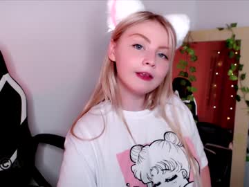 Naked cam girl shy_blondiee image #3702138