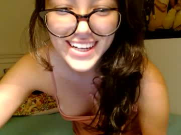 Naked cam girl lilangel66 image #2543709