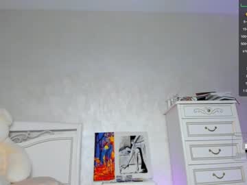 Naked cam girl miyong_7 image #1271089
