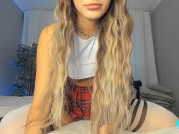 Naked cam girl xxx_leila image #2487773