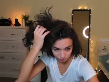 Naked cam girl ella_flar_ image #2797425