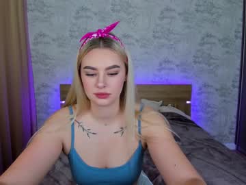 Naked cam girl 8a8y_nura image #361952