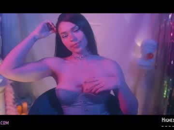 Naked cam girl lucieoude_ image #1061747