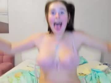 Naked cam girl emilia_bailey image #190956
