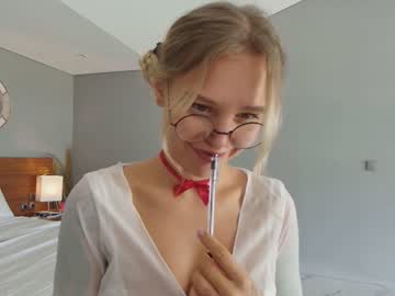 Naked cam girl why_not_babyy image #3396578
