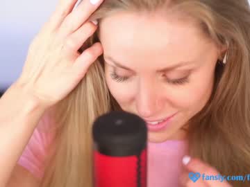 Naked cam girl eva_fashionista image #2077009