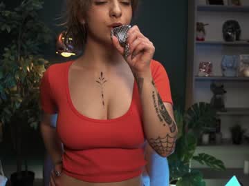 Naked cam girl yours_lola image #1355242