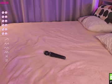 Naked cam girl yolandabertha image #3716911