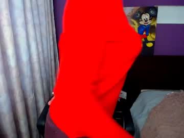 blondy_mom naked cam