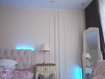 Naked cam girl emilia98xxx image #1753723