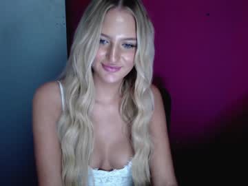 Naked cam girl shy_zorii image #2036797