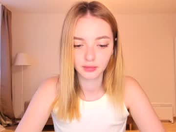 Naked cam girl olli_ver image #2968235