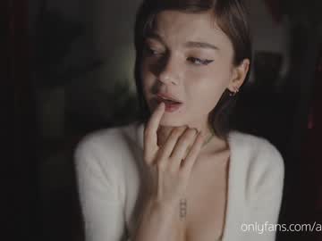 Naked cam girl auddicted image #553996