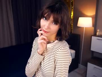 Naked cam girl odettehatt image #4062878