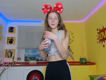Naked cam girl avis_ryan image #1085946