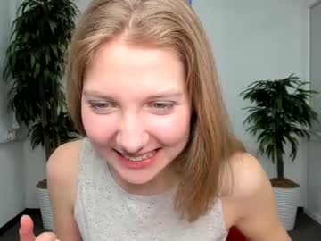 Naked cam girl avis_ryan image #1050348